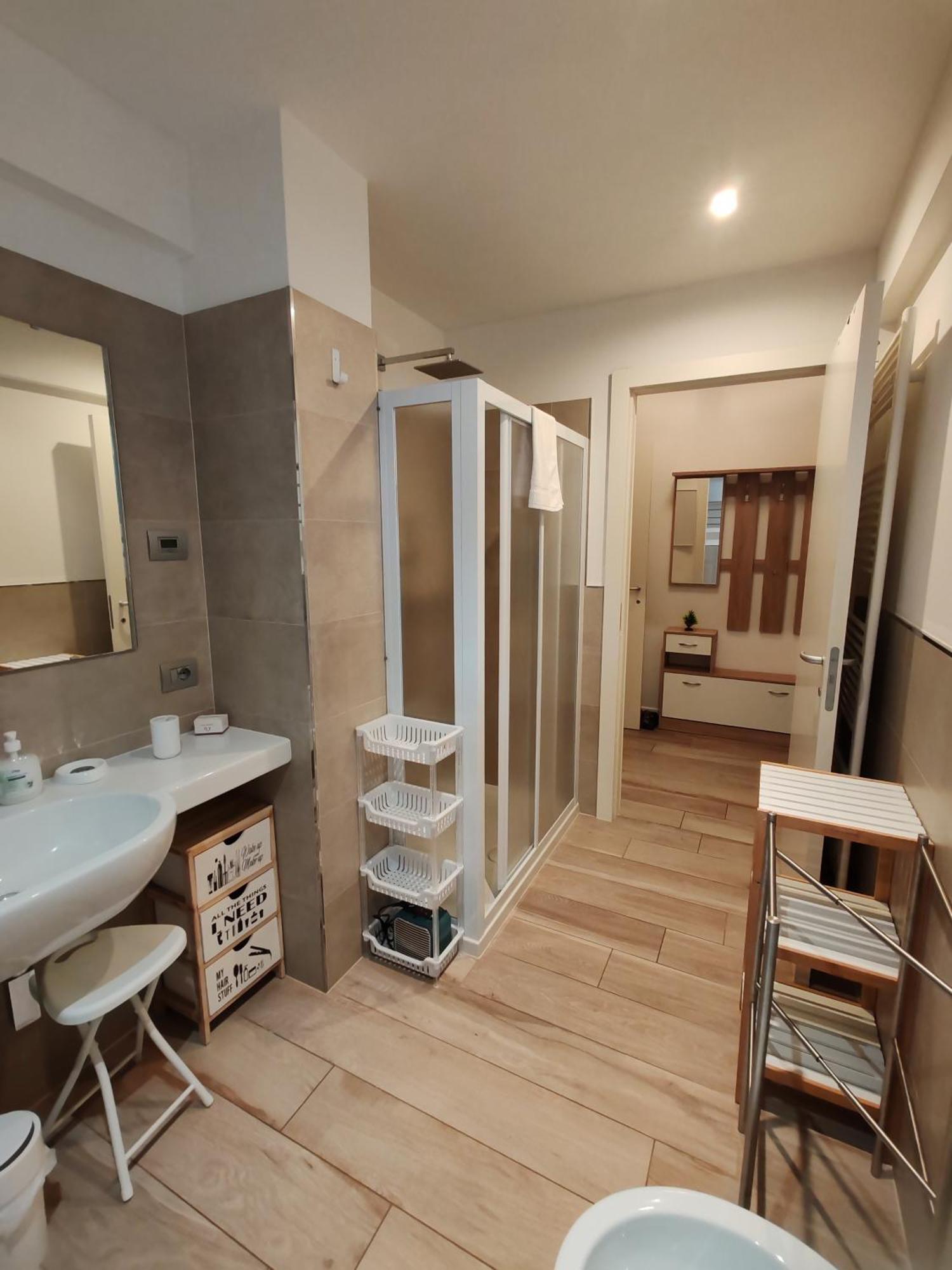 Butterfly Apt In Suna With Garage Verbania Esterno foto